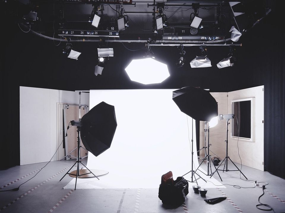 Jak wykorzystać samoobsługowe studia fotograficzne do tworzenia profesjonalnych autoportretów